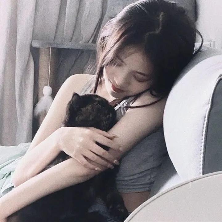 大佬爱美丽 在线观看封面